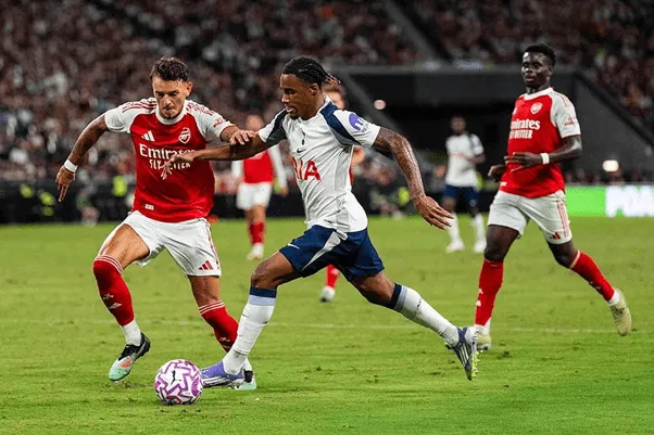 Arsenal-choc-thung-luoi-Tottenham-suot-25-nam-min_11zon
